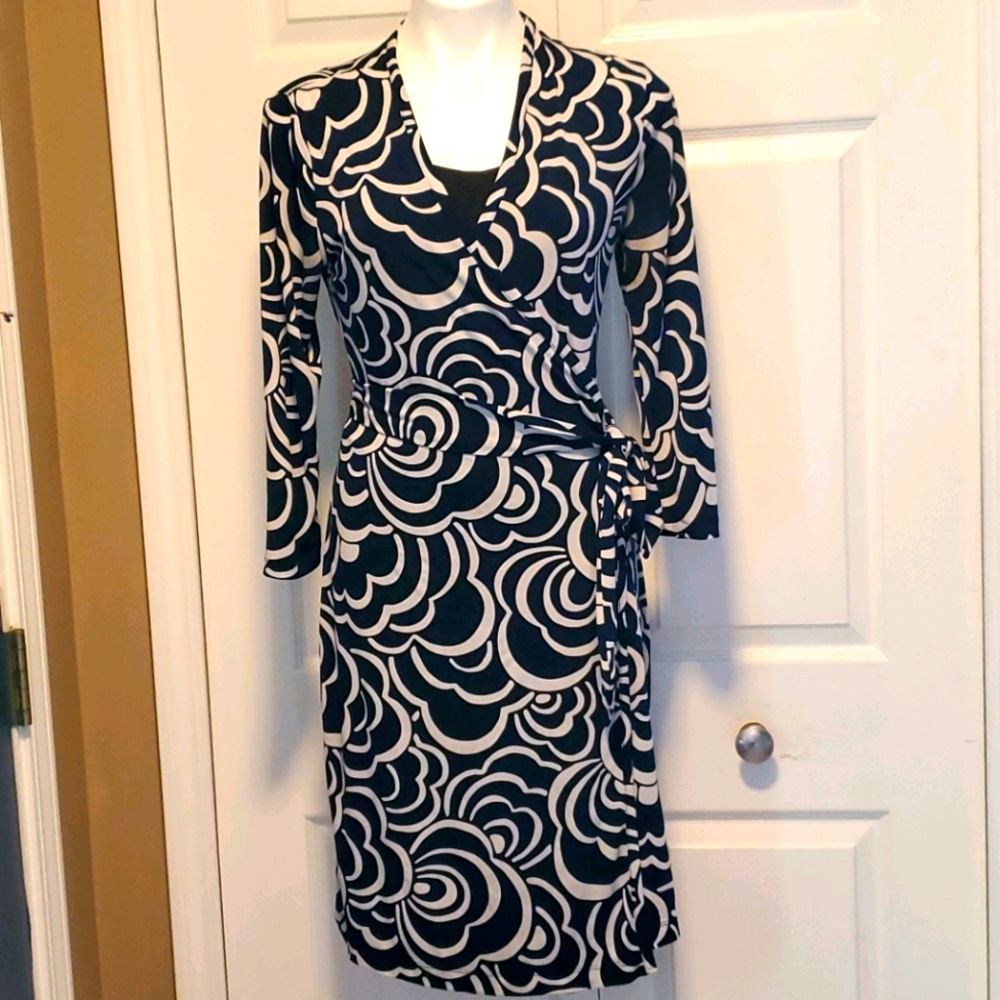 Banana Republic Wrap Tie Dress - Size Small - Picture 1 of 7